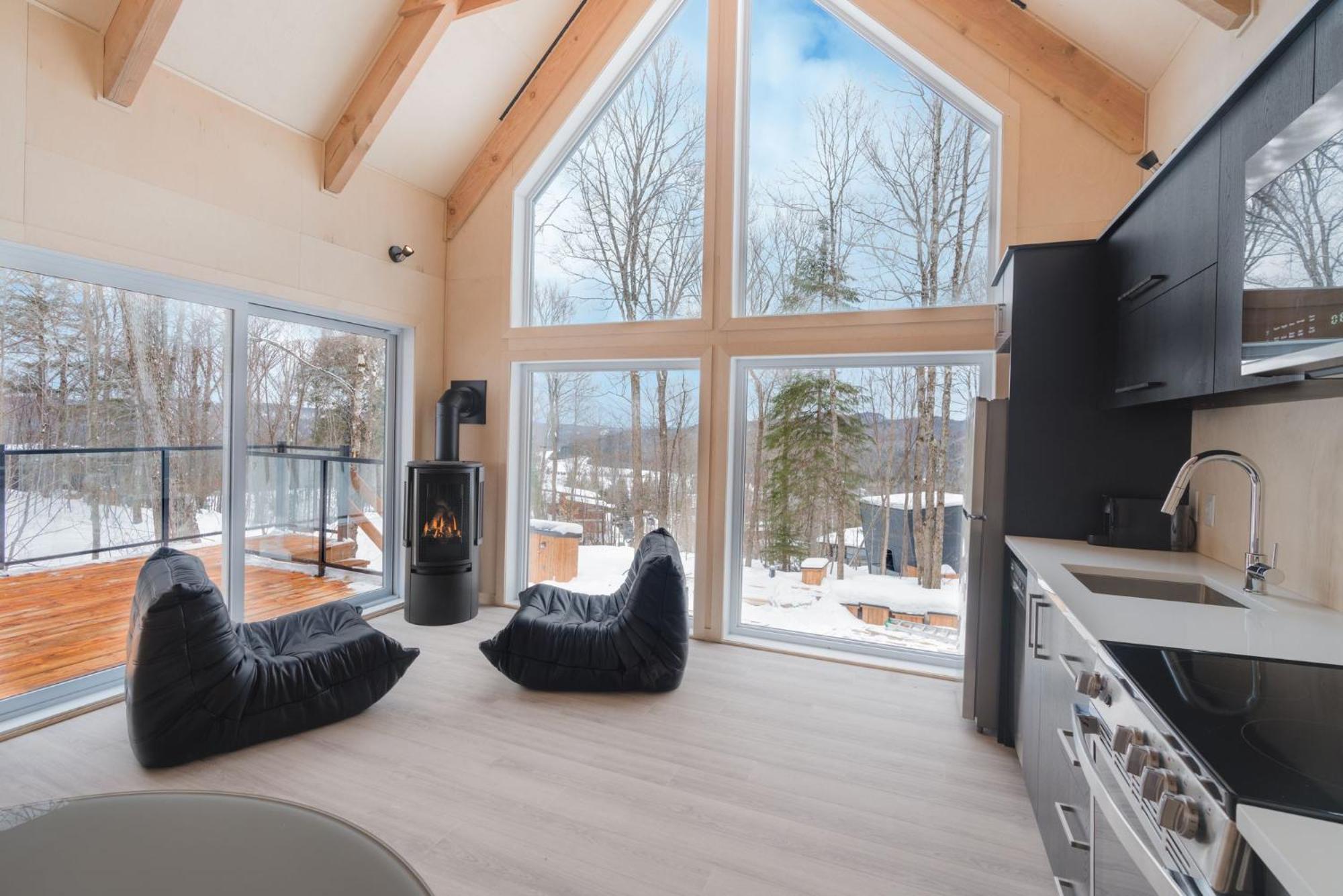 Bel Air Tremblant Hotel & Residences Монт-Тремблант Стая снимка